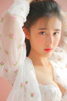 白鹿生下龙凤胎